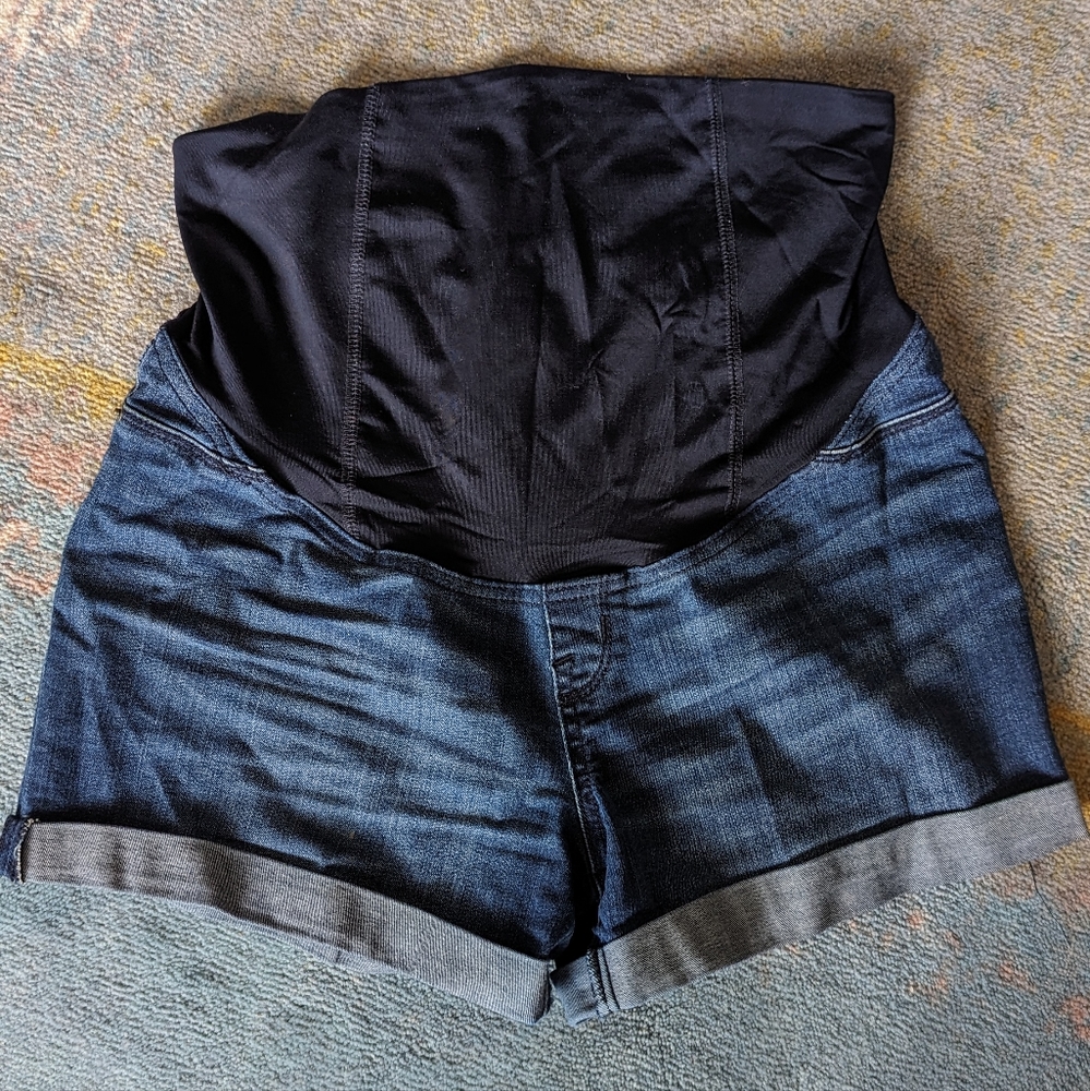 Ingrid & Isabel Jean Shorts (Maternity)